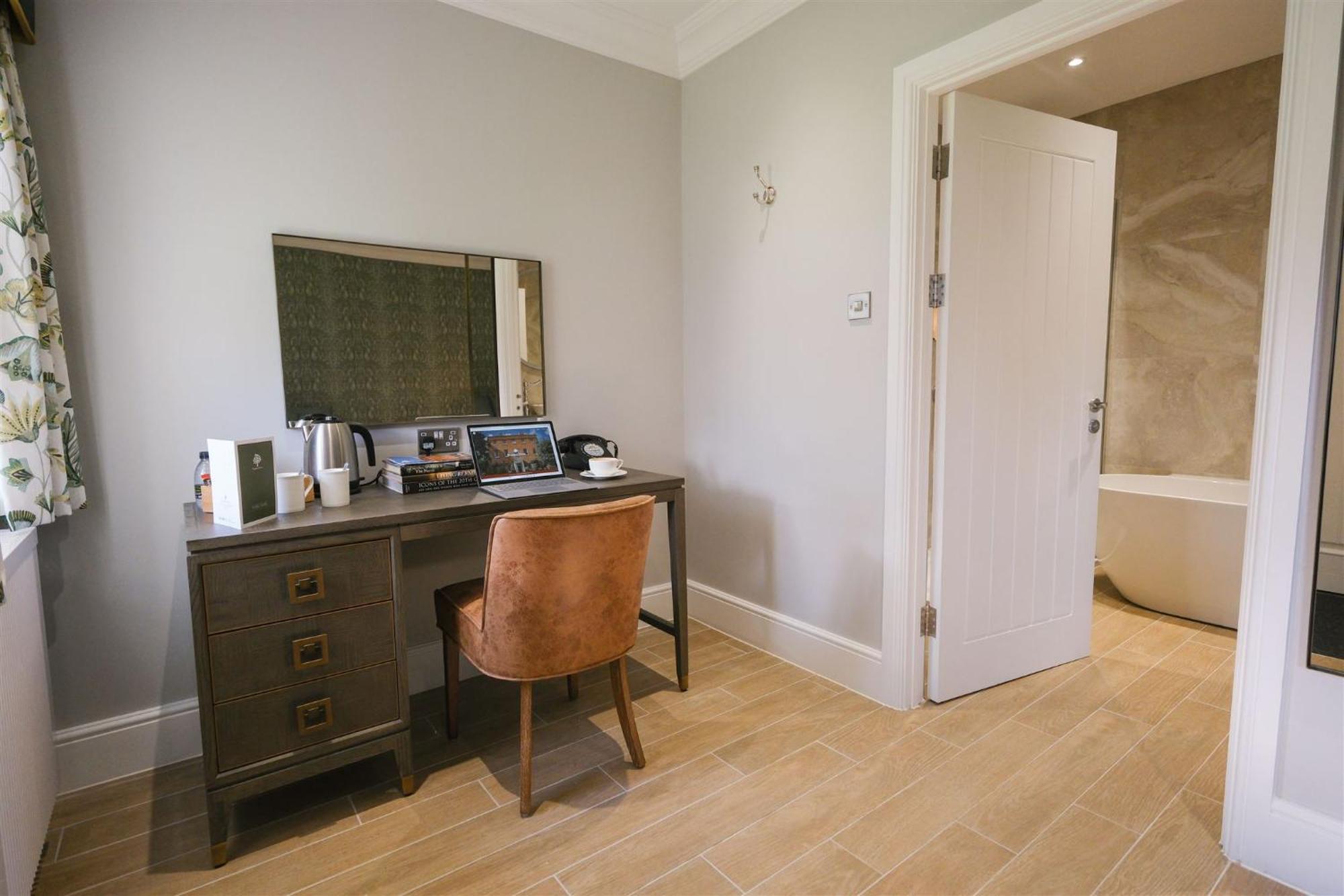 בית הארחה Ongar 	Mulberry House מראה חיצוני תמונה