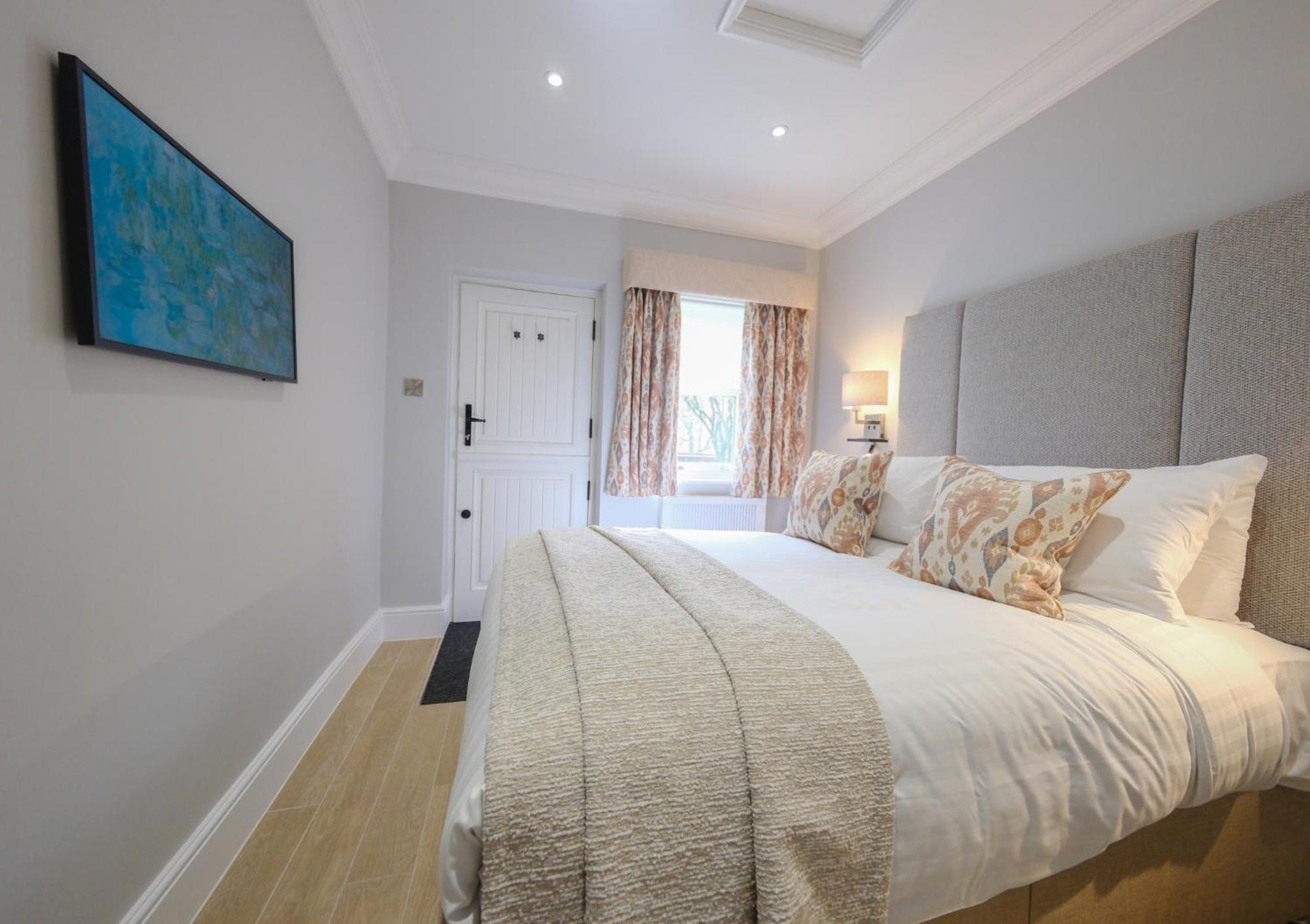 בית הארחה Ongar 	Mulberry House מראה חיצוני תמונה